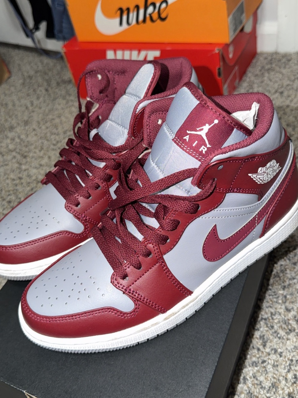Jordan Men’s Mid Sneakers - Maroon & Gray